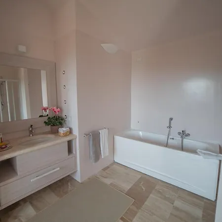 Borgo Smeraldo 4*
