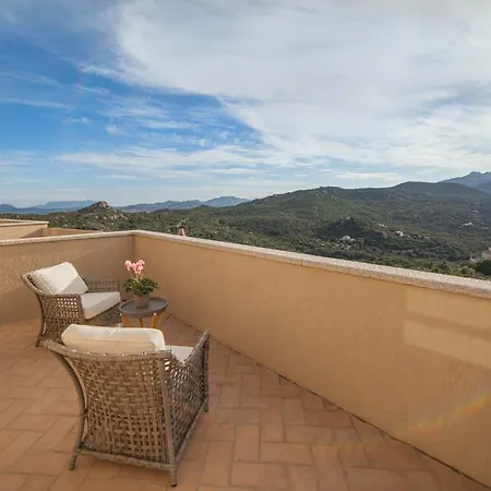 Borgo Smeraldo מלון ארזח'ינה