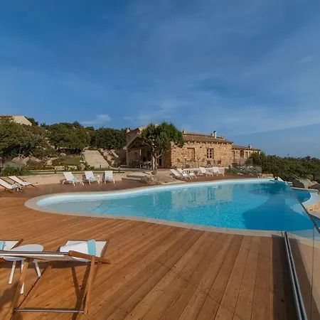 Borgo Smeraldo 4*