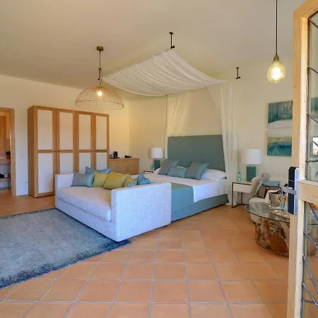 Borgo Smeraldo Hotel