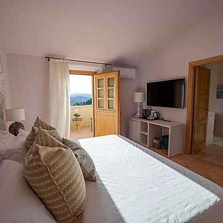 Borgo Smeraldo Hotel