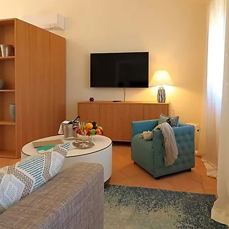 Ξενοδοχείο Borgo Smeraldo 4*