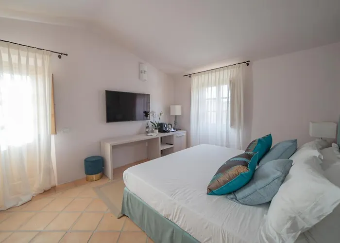 Borgo Smeraldo 4*