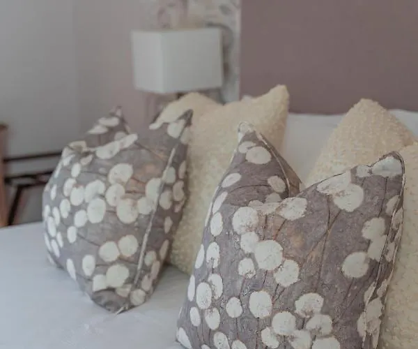 Borgo Smeraldo فندق أرتْساكينا