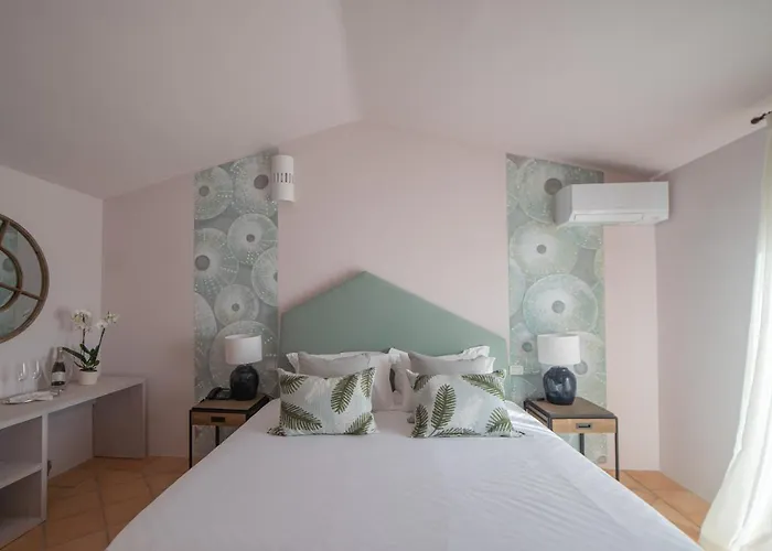 Borgo Smeraldo فندق أرتْساكينا