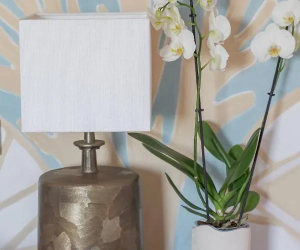 Borgo Smeraldo فندق 4*