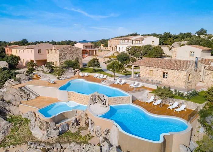 Borgo Smeraldo فندق أرتْساكينا